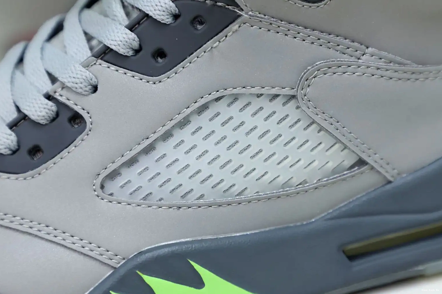 JORDAN 5 RETRO Kimikick 'GREEN BEAN' AIR 2022 0629
